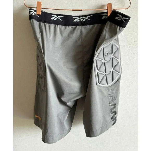 Reebok ZigTech Compression Shorts Play Dry Padded High-Performance Grey 3XL - Picture 2 of 9